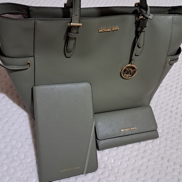 Michael korsbag Women3 ps set color OliveNew